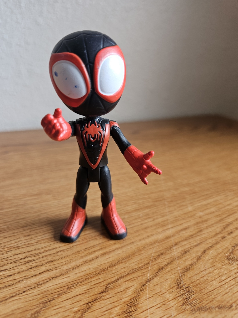 4/$10 Spiderman Dark Figure Toy 4 Inch Black & Red